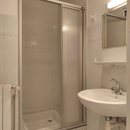 Domaine Meleze, Proche Des Thermes Apartment