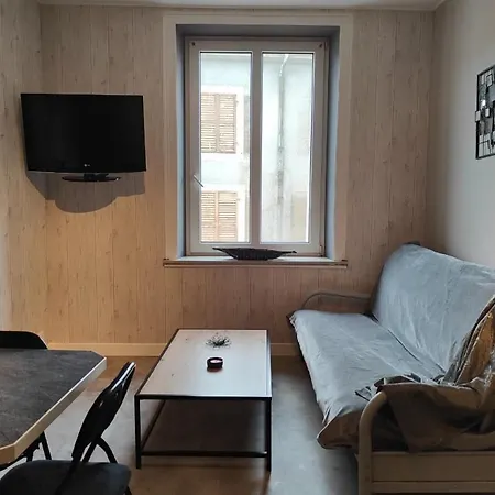 Domaine Meleze, Proche Des Thermes Apartment *